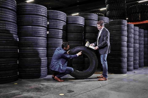 Headerbeeld bandenlabel heuver truck